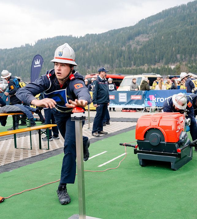 26-flachau-firefighter-winter-days-7