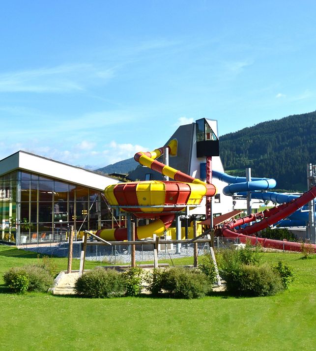 erlebnistherme-amade-aussenansicht-1