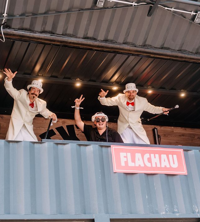 flachau-sommer-events-e-festival-2025-festivalgelände-unterhaltung