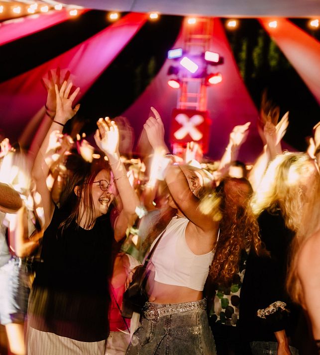 flachau-sommer-events-e-festival-2025-stimmung-menge