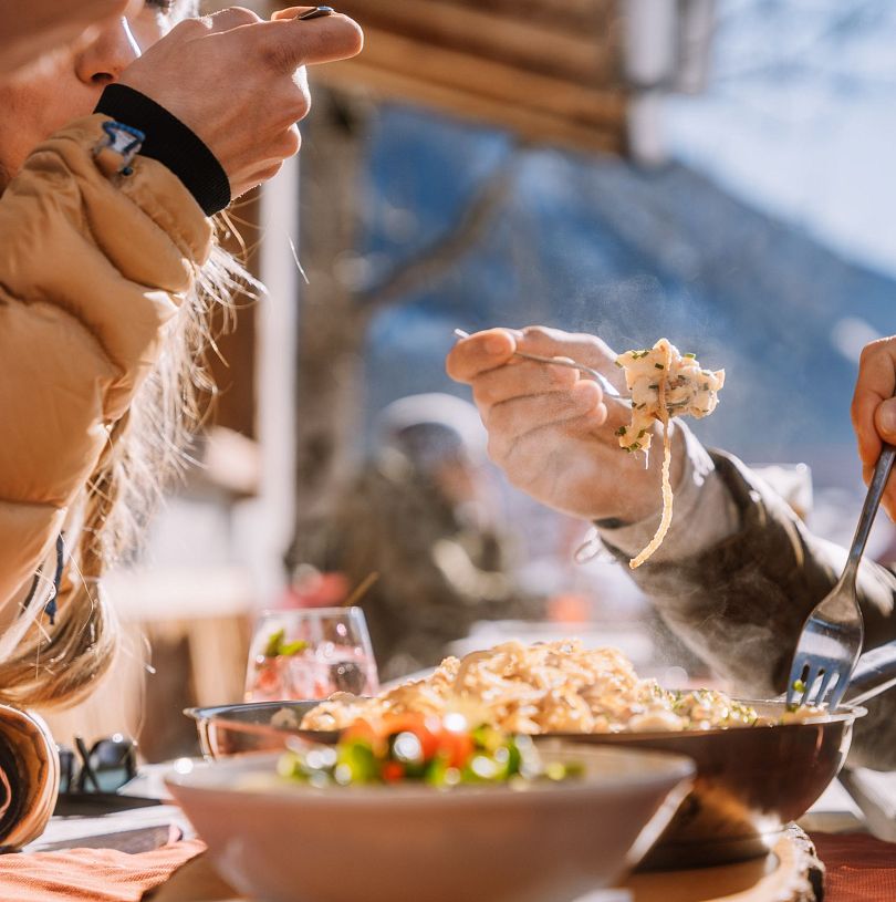 Frische Kasnocken auf der Hütte in Flachau, Ski amadé genießen.