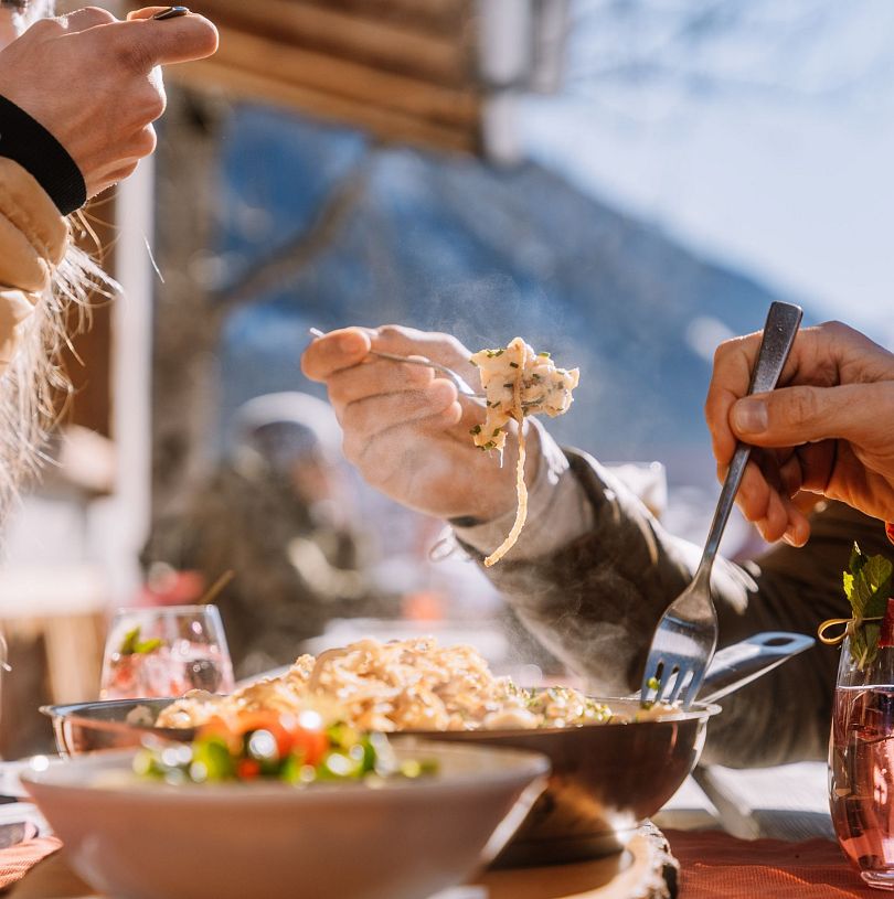 Frische Kasnocken auf der Hütte in Flachau, Ski amadé genießen.