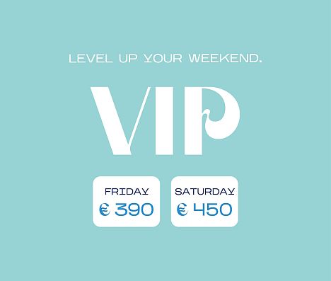 Ein Bild zur Bewerbung der VIP Tickets beim SNOW FESTIVAL Flachau 2026. Es gibt zwei Tickets, eines für Freitag und eines für Samstag.